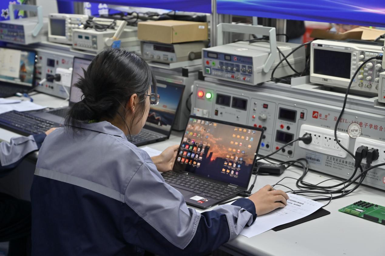 我校成功承辦2023年云南省職業院校技能大賽“智能電子產品設計與開發”賽項，以賽促學助推技術人才培養